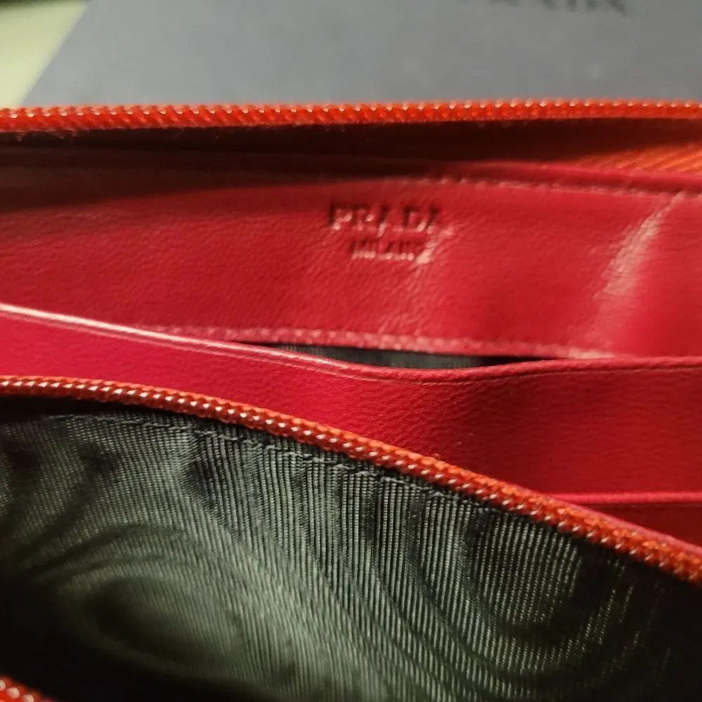 Prada Red Leather Wallet. - Picture 8 of 9